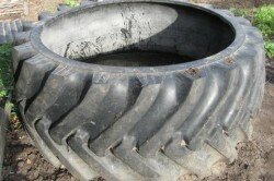 Большие шины для колодца Большие шины для колодца